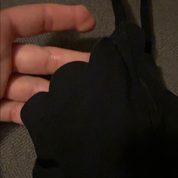 Black scallop bikini top - Picture 2 of 3